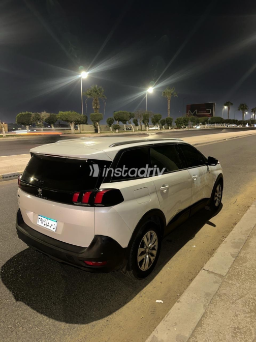 Peugeot 5008 2019 White Automatic Used for Sale in Greater Cairo ( Cairo + Giza) - 3