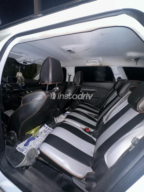 Peugeot 5008 2019 White Automatic Used for Sale in Greater Cairo ( Cairo + Giza) - 4