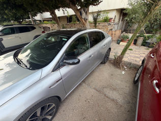 رينو ميجان 2021 فضي CVT مستعملة للبيع في شيراتون