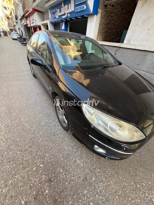 بيجو 407 2009 أسود يدوي مستعملة للبيع في الجيزة - 5