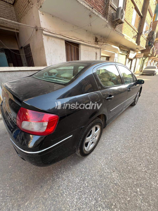 بيجو 407 2009 أسود يدوي مستعملة للبيع في الجيزة - 6