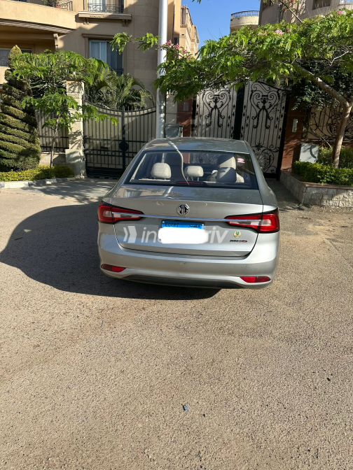 MG 5 2025 Silver CVT Used for Sale in Cairo - 4