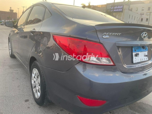 Hyundai Accent RB 2017 Gray Automatic Used for Sale in Nasr city - 4