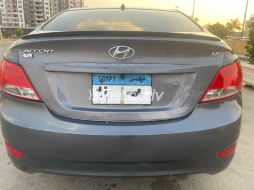 Hyundai Accent RB 2017 Gray Automatic Used for Sale in Nasr city - 6