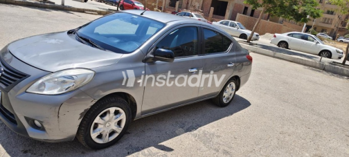 Nissan Sunny 2013 Gray Automatic Used for Sale in Cairo - 7