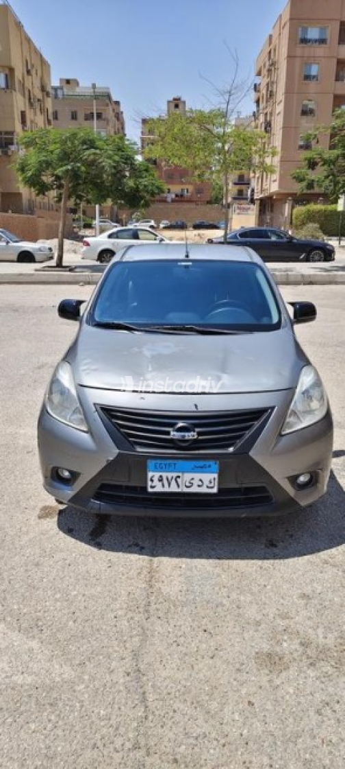 Nissan Sunny 2013 Gray Automatic Used for Sale in Cairo - 8