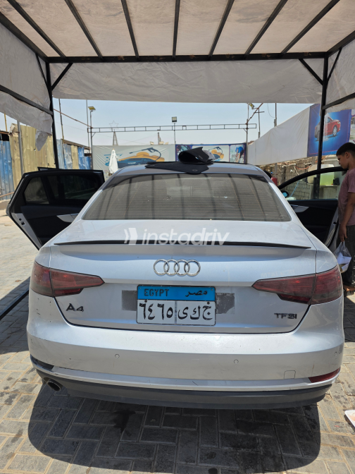 اودي A4 2016 فضي أوتوماتيك مستعملة للبيع في الجيزة - 1