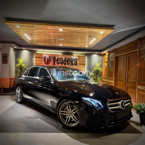 Mercedes E 300 2020 Black Automatic Used for Sale in Giza - 6