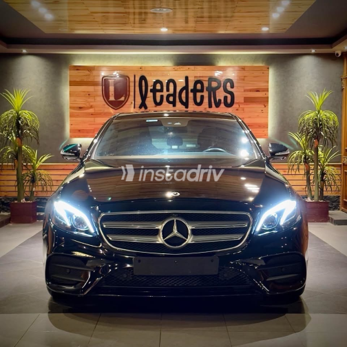 Mercedes E 300 2020 Black Automatic Used for Sale in Giza - 10