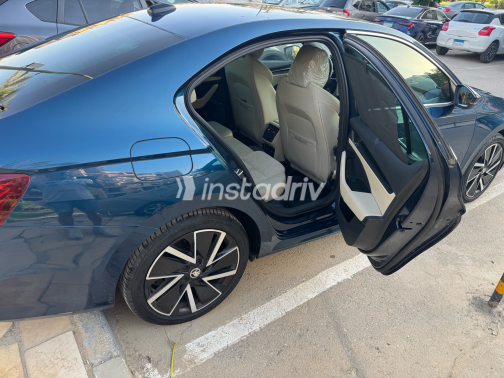 سكودا اوكتافيا A8 2021 أبيض أوتوماتيك مستعملة للبيع في الزمالك - 1
