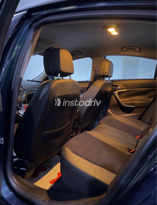 Opel Insignia 2016 White Automatic Used for Sale in Giza - 2