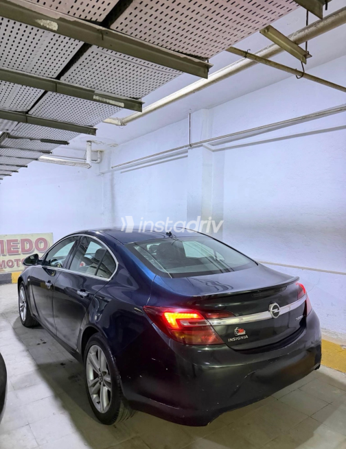 Opel Insignia 2016 White Automatic Used for Sale in Giza - 3