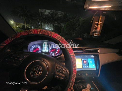 ام جى 5 2025 أبيض CVT مستعملة للبيع في العاشر من رمضان - 1