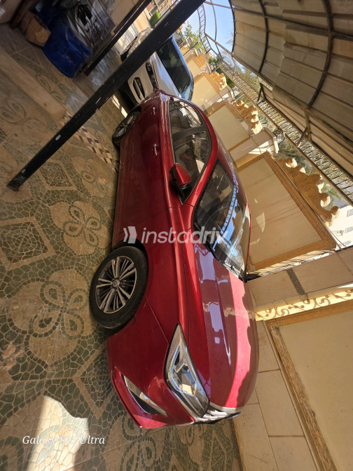 ام جى 5 2025 أبيض CVT مستعملة للبيع في العاشر من رمضان - 5