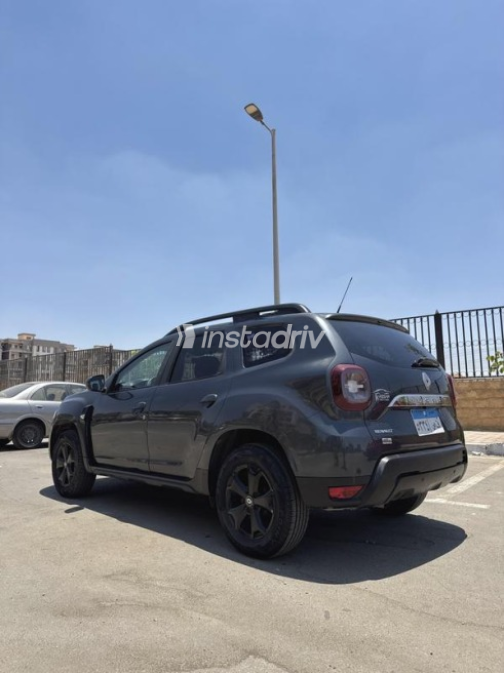 Renault Duster 2019 White Automatic Used for Sale in Greater Cairo ( Cairo + Giza) - 9