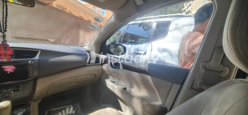 Nissan Sentra 2019 White Automatic Used for Sale in Greater Cairo ( Cairo + Giza) - 3
