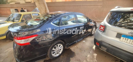 Nissan Sentra 2019 White Automatic Used for Sale in Greater Cairo ( Cairo + Giza) - 7