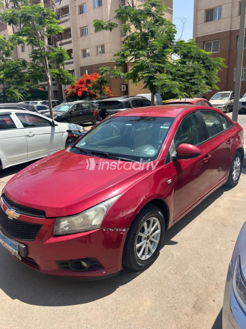 Chevrolet Cruze 2010 White Automatic Used for Sale in Madinaty - 1
