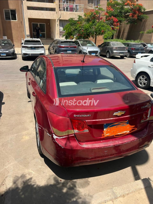 Chevrolet Cruze 2010 White Automatic Used for Sale in Madinaty - 4