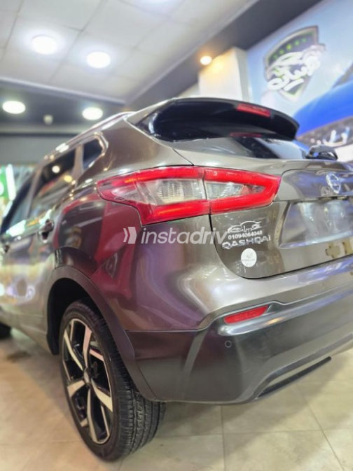 Nissan Qashqai 2018 Brown Automatic Used for Sale in El Mahalla - 5