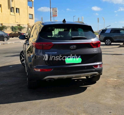 كيا سبورتاج 2019 رمادي غامق أوتوماتيك مستعملة للبيع في بورسعيد - 10