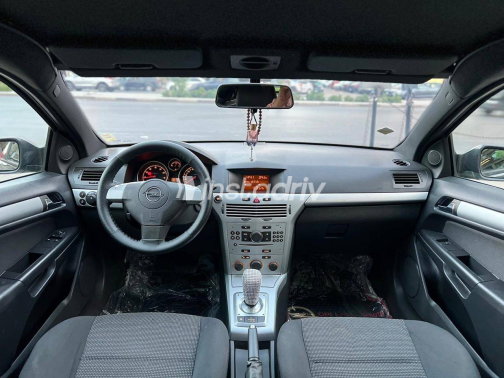 Opel Astra 2009 Dark Gray Automatic Used for Sale in Heliopolis - 3
