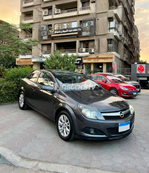 Opel Astra 2009 Dark Gray Automatic Used for Sale in Heliopolis - 10