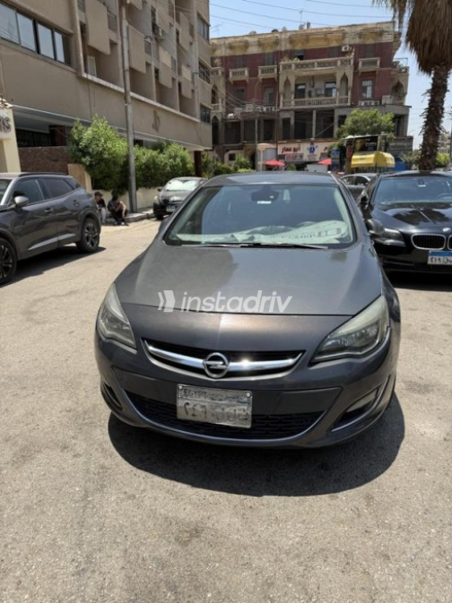 Opel Astra 2013 Dark Gray Automatic Used for Sale in Cairo - 2