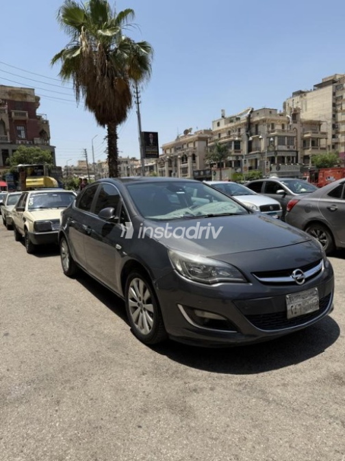 Opel Astra 2013 Dark Gray Automatic Used for Sale in Cairo - 3