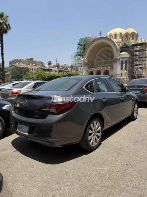 Opel Astra 2013 Dark Gray Automatic Used for Sale in Cairo - 4