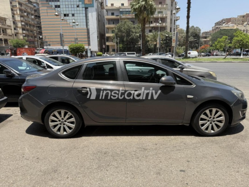 Opel Astra 2013 Dark Gray Automatic Used for Sale in Cairo - 5