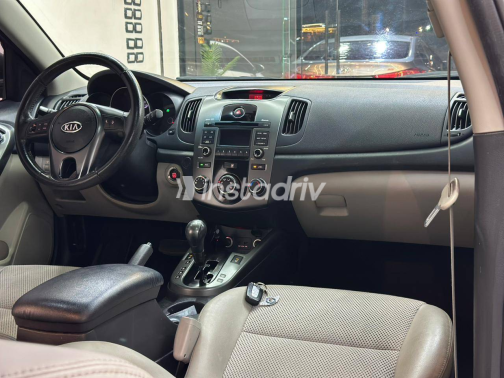 Kia Forte 2010 Beige Automatic Used for Sale in Greater Cairo ( Cairo + Giza) - 8