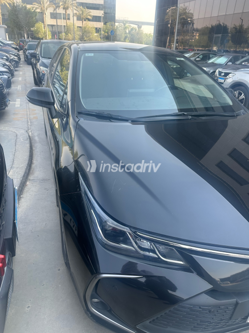 تويوتا كورولا 2023 أسود CVT مستعملة للبيع في القاهرة - 1