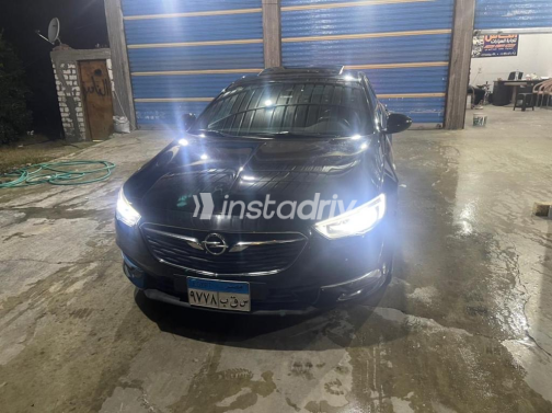 Opel Insignia 2018 Black Automatic Used for Sale in Giza - 1