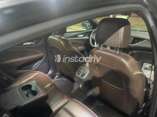 Opel Insignia 2018 Black Automatic Used for Sale in Giza - 4