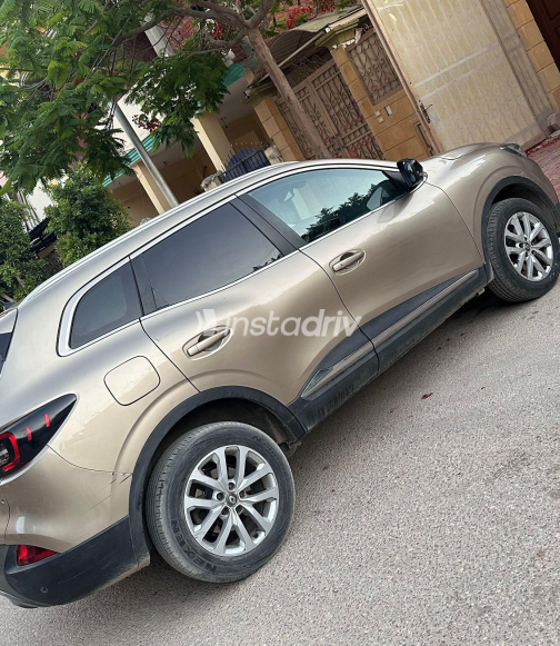 Renault Kadjar 2018 Gold Automatic Used for Sale in Beheira - 2