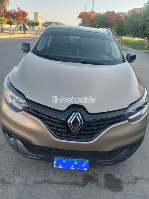 Renault Kadjar 2018 Gold Automatic Used for Sale in Beheira - 3