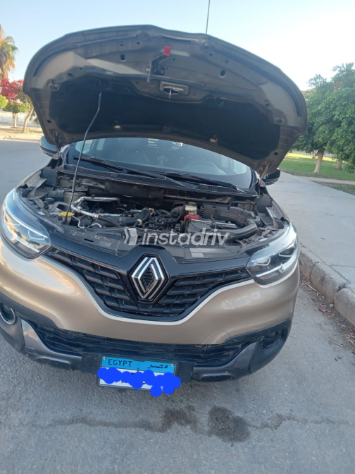 Renault Kadjar 2018 Gold Automatic Used for Sale in Beheira - 4
