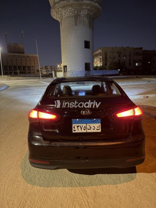 كيا K3 2018 أسود أوتوماتيك مستعملة للبيع في العبور - 3