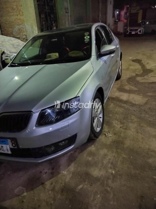 سكودا اوكتافيا A7 2015 فضي أوتوماتيك مستعملة للبيع في المعادى - 2
