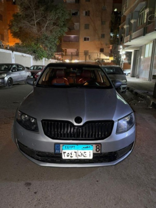 سكودا اوكتافيا A7 2015 فضي أوتوماتيك مستعملة للبيع في المعادى