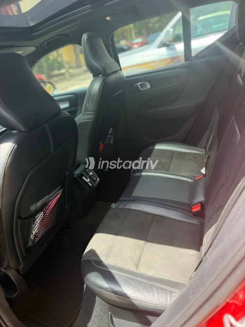 فولفو XC 40 2021 أبيض أوتوماتيك مستعملة للبيع في المعادى - 3