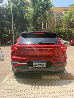 فولفو XC 40 2021 أبيض أوتوماتيك مستعملة للبيع في المعادى