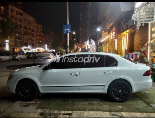 Skoda Superb 2011 White Automatic Used for Sale in Cairo - 3