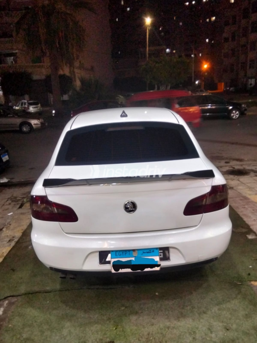 Skoda Superb 2011 White Automatic Used for Sale in Cairo - 4
