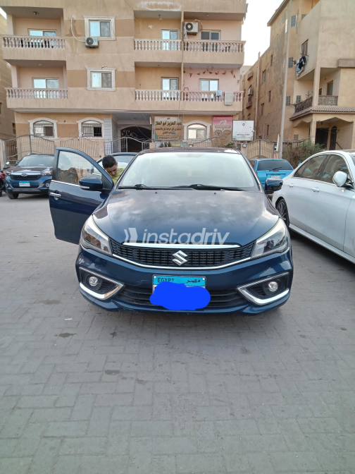 سوزوكى سياز 2021 أزرق أوتوماتيك مستعملة للبيع في الإسكندرية - 2
