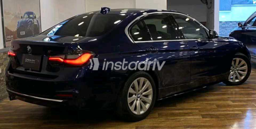 بي ام دبليو 318 2019 أزرق أوتوماتيك مستعملة للبيع في مصر الجديدة - 5