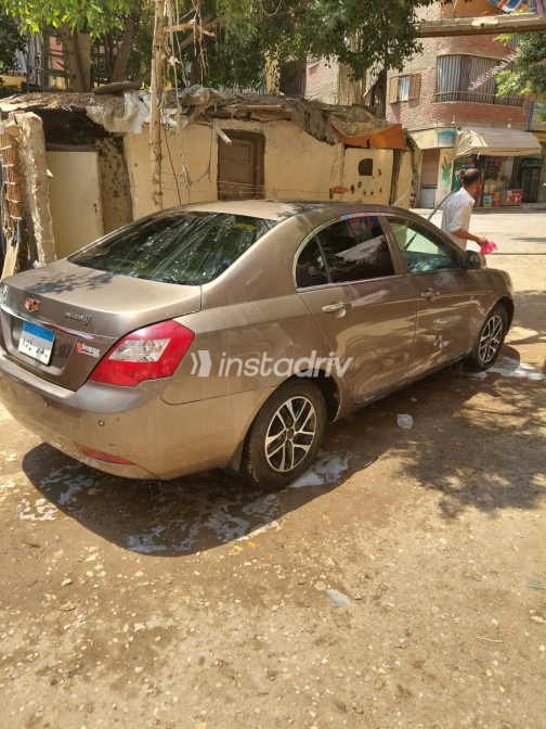 Geely Emgrand 7 2018 Bronze Automatic Used for Sale in Nasr city - 3