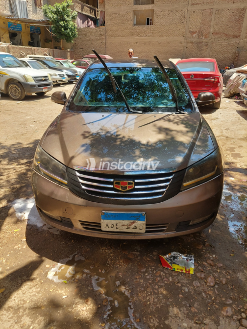 Geely Emgrand 7 2018 Bronze Automatic Used for Sale in Nasr city - 4
