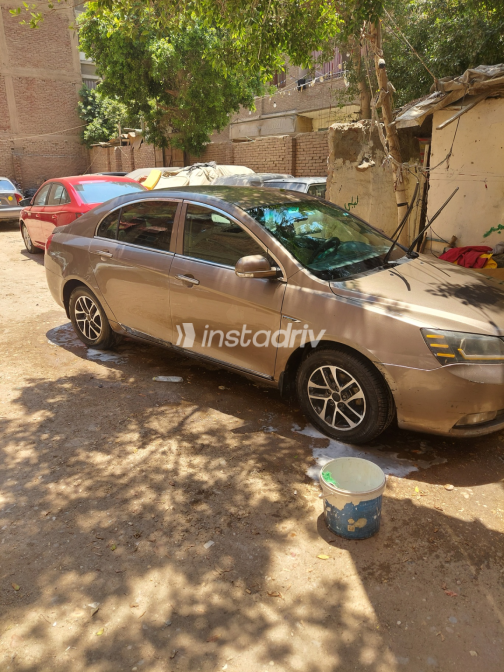 Geely Emgrand 7 2018 Bronze Automatic Used for Sale in Nasr city - 9